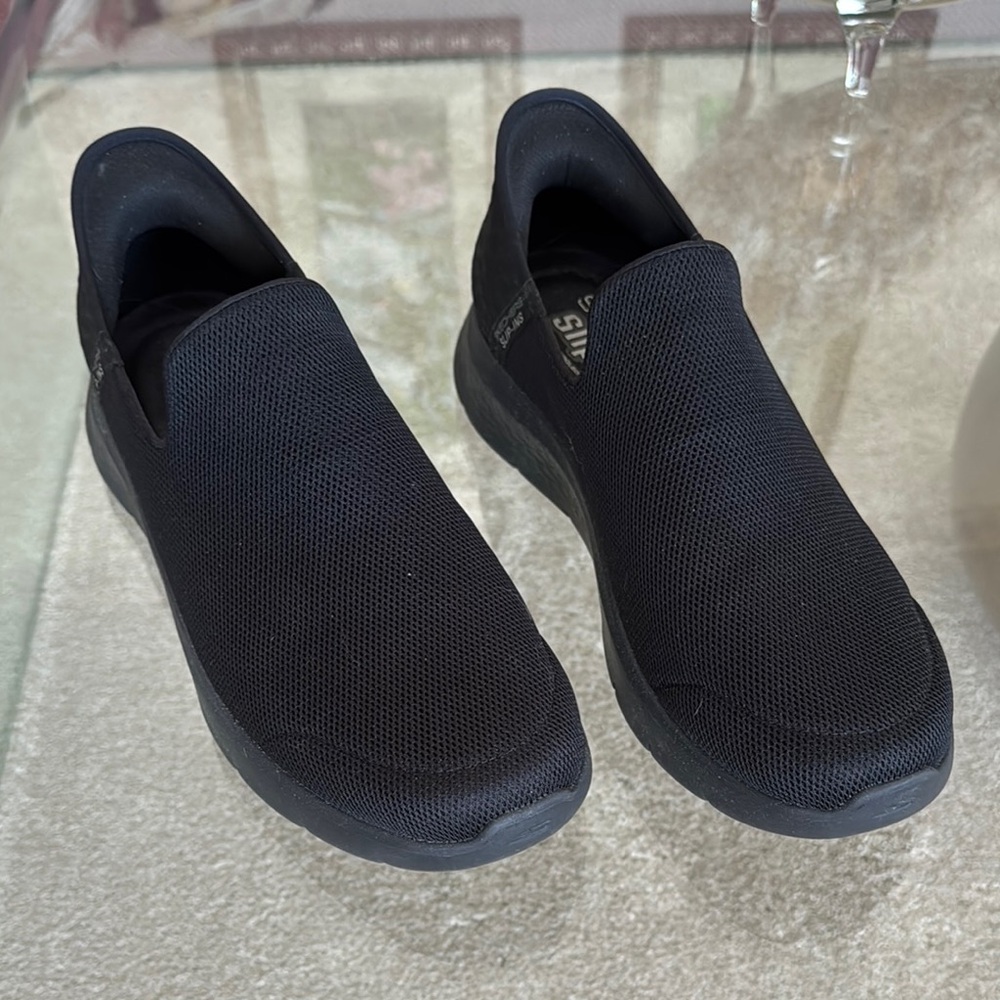 Skechers Black Loafers Slip-Ons Comfortable Casual